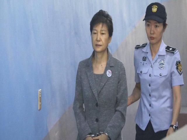Park Geun-hye: South Koreas ex-president granted government pardon