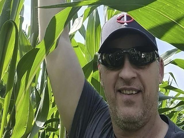 As Russia tensions boil, US farmer remains jailed in Ukraine