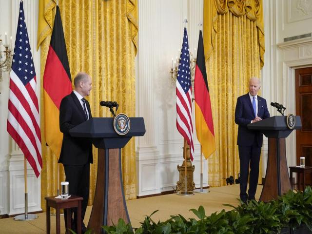 Biden threatens: No gas pipeline if Russia invades Ukraine