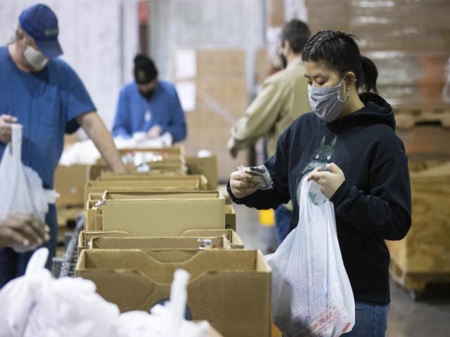 Omicron wave leaves US food banks scrambling for volunteers